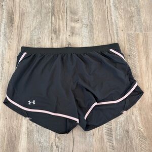 NWT! Under Armour Women's Athletic Shorts in Black with Pink Accents